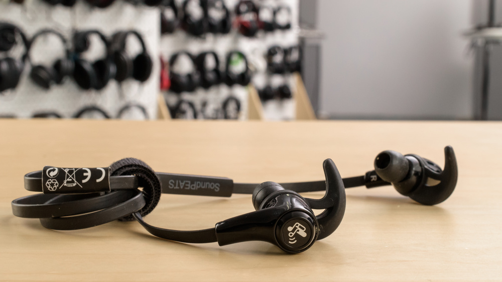 SoundPeats Q8 Wireless
