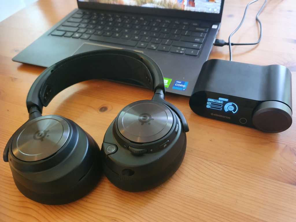 SteelSeries Arctis Nova Pro Wireless