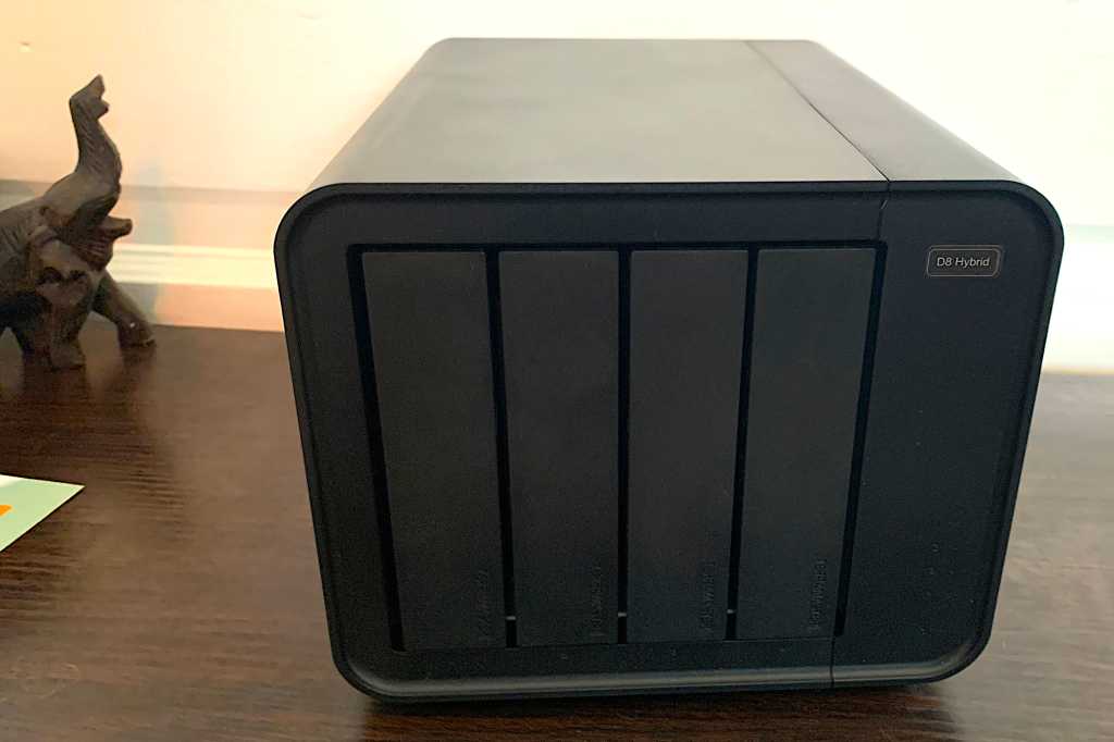 Terramaster D8 Hybrid Enclosure