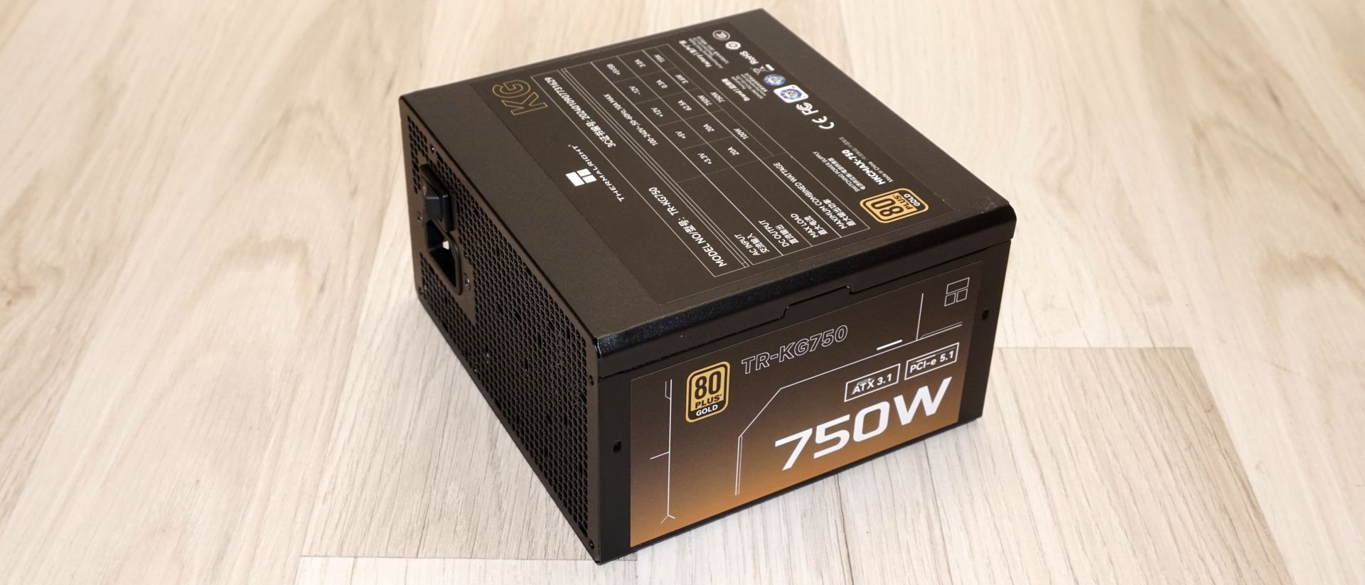 Thermalright TR-KG750 750W power supply