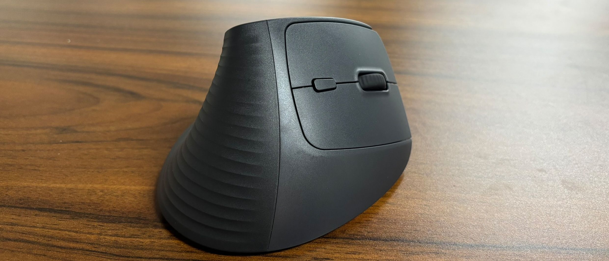 Ugreen M571 Vertical Ergonomic Mouse