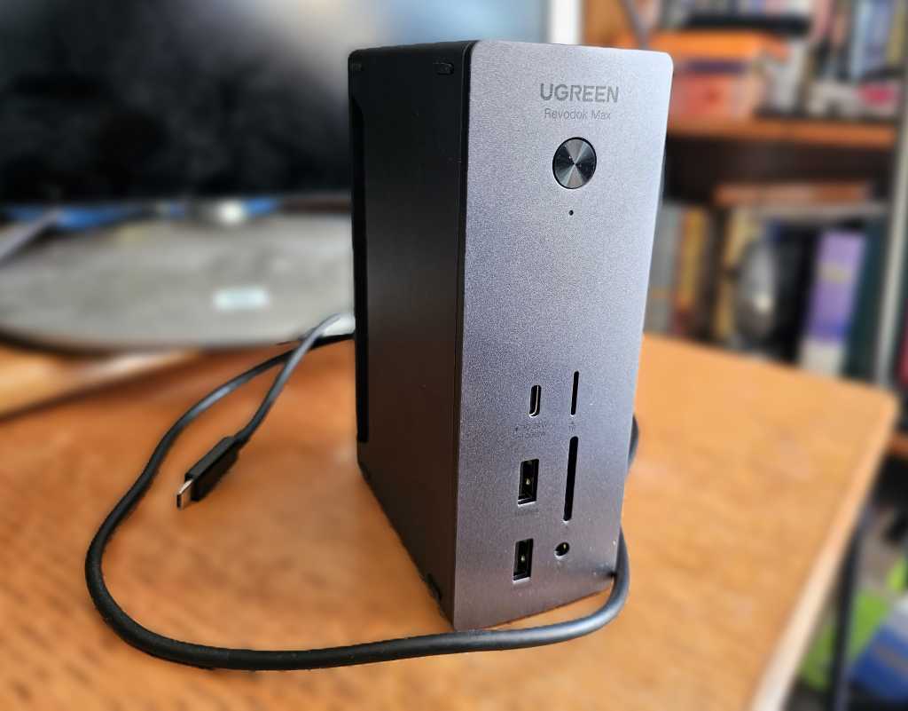 Ugreen Revodok Max 213 Thunderbolt 4 Dock