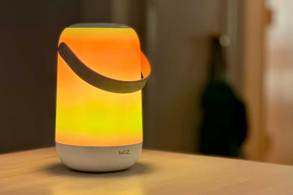 WiZ Luminaire Mobile Portable Light