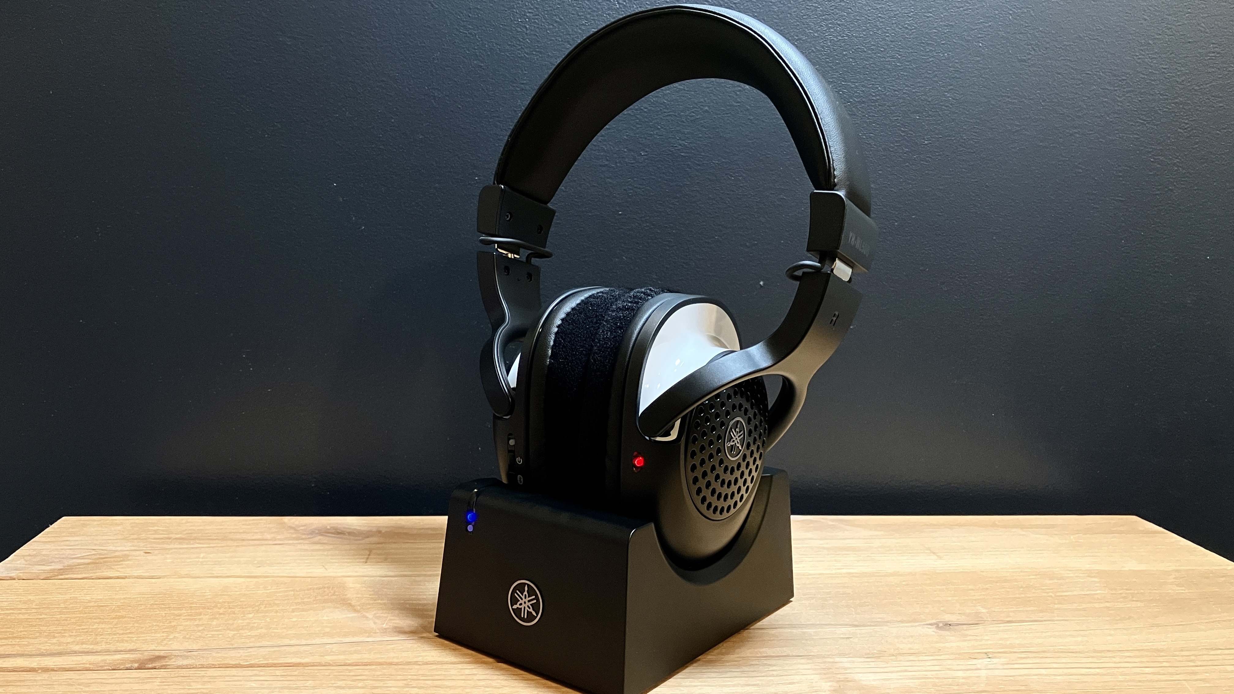 Yamaha YH-WL500 headphones